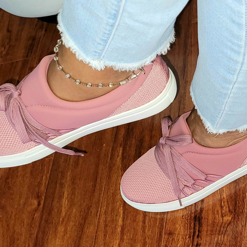 Bonmbei Sneakers